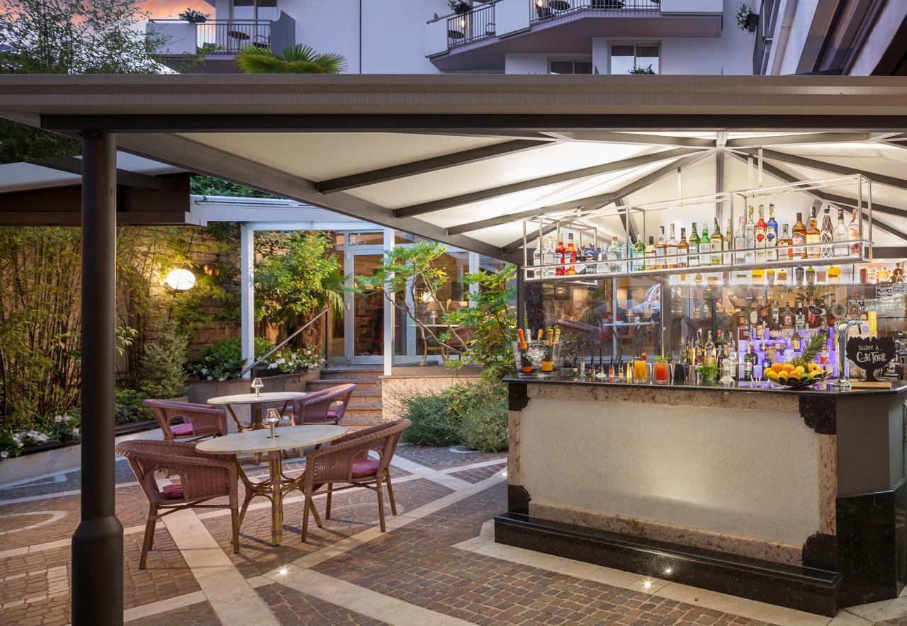 Hotel Continental - Tonelli Hotels Torbole Sul Garda Екстер'єр фото